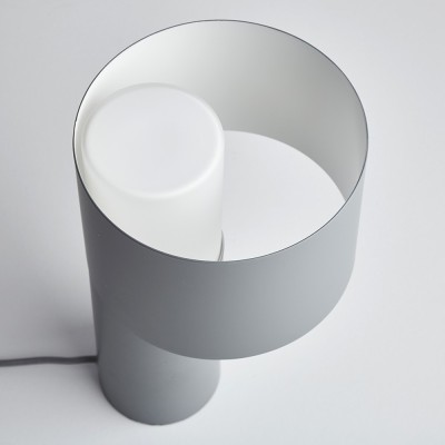 Lampe à poser Tangent cool grey Woud 2