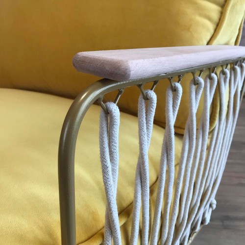 Poltrona Croisette in velluto giallo Honoré