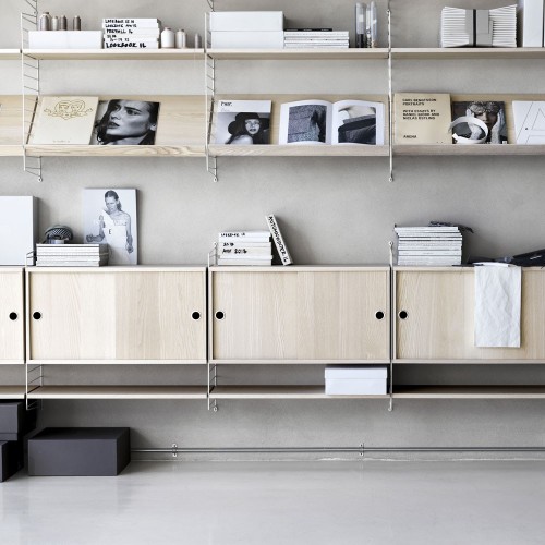 Weiße Wandregale - Saitensystem String Furniture