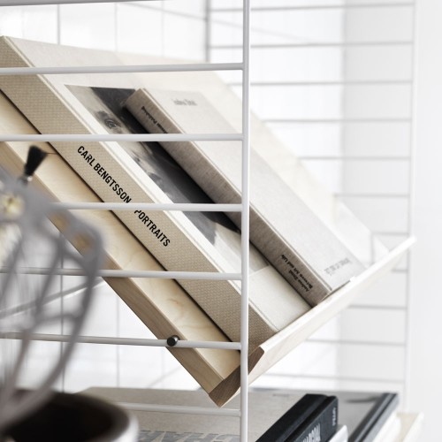 Ash display plank - String systeem String Furniture