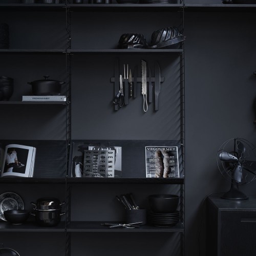 Expositor de fresno teñido de negro - String system String Furniture