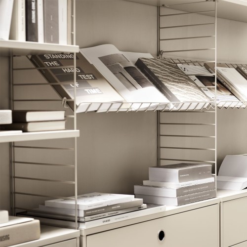 Beursplank van beige metaal - String-systeem String Furniture