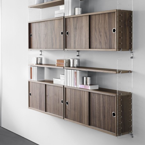 Armario con puertas correderas nogal - String system String Furniture