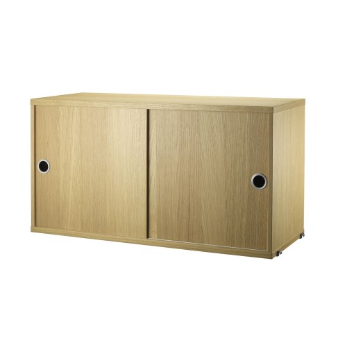Kast met eiken schuifdeuren - String systeem String Furniture