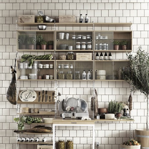 Vitrine chêne avec portes coulissantes en verre - Système String String Furniture