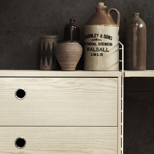 Cajonera de fresno con cajones - String system String Furniture