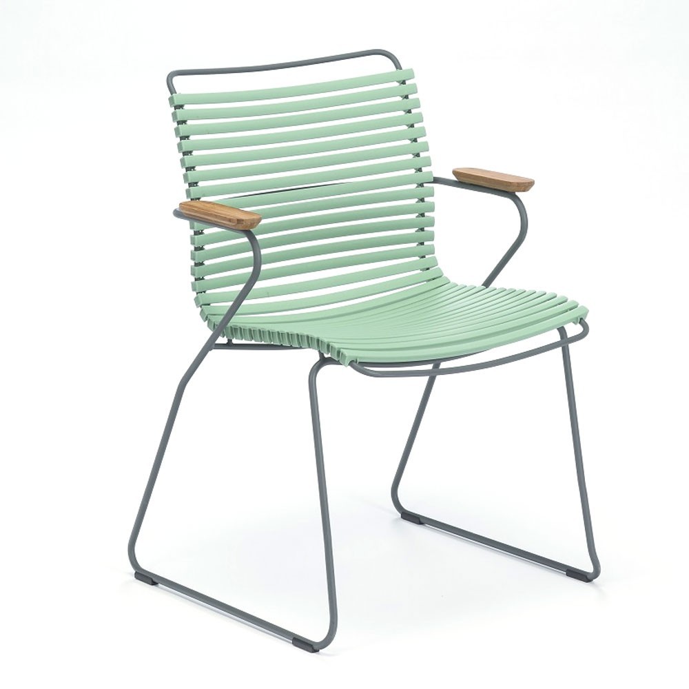 Click Chair staubgrün mit Bambusarmlehnen Houe