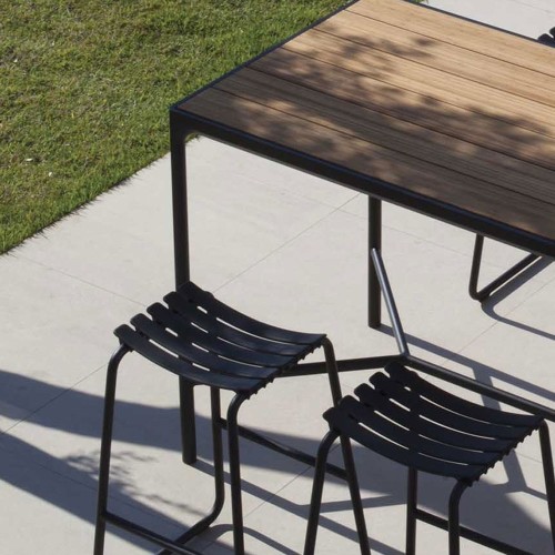 Mesa alta cuatro 90x160cm negro y bambú Houe