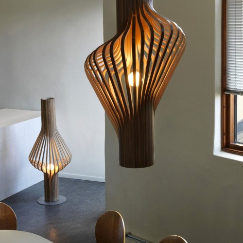 Lampada da terra Diva in rovere affumicato Northern