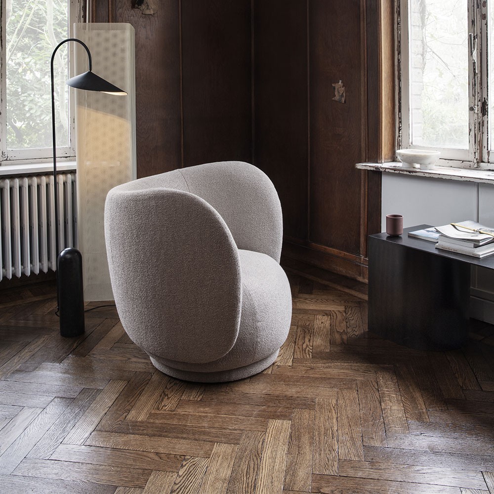 Rico fauteuil curly sand Ferm Living