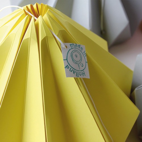Lampada a sospensione origami in carta castagna giallo chiaro Snowpuppe