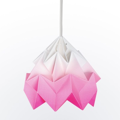 Origami-Anhänger aus rosa Mottenpapier mit Farbverlauf Snowpuppe