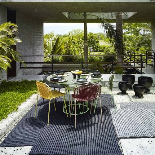 Circo dining table leather black ames