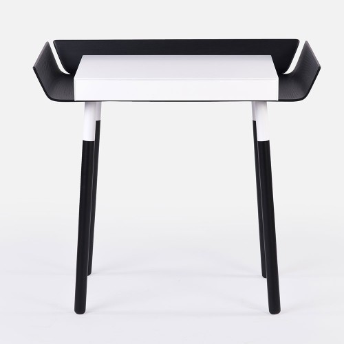 Mi escritorio negro S Emko