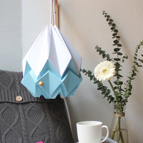 Suspension Hanahi papier blanc & bleu ciel Tedzukuri Atelier
