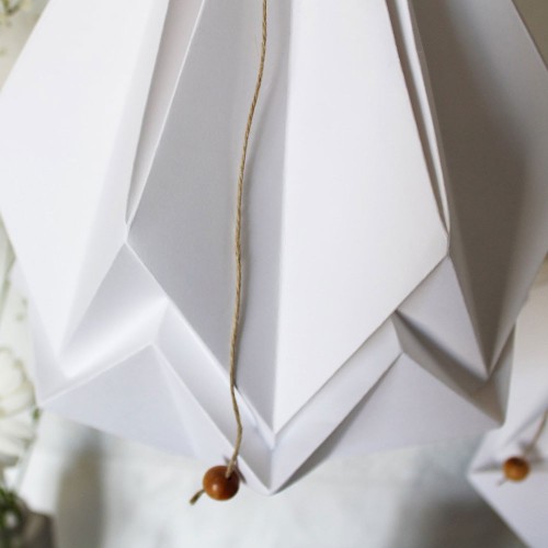 Colgante de papel blanco Hanahi Tedzukuri Atelier