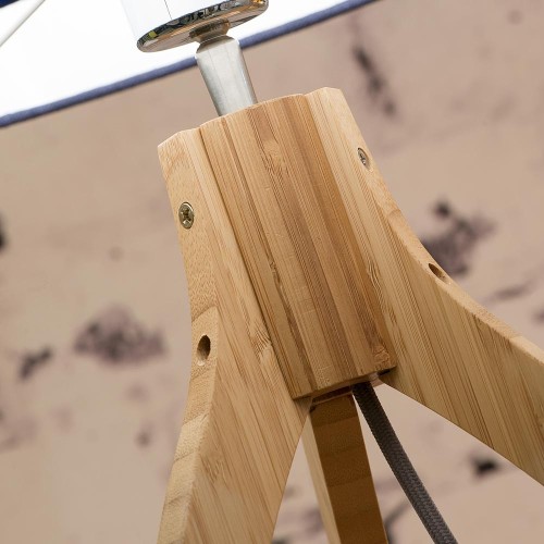 Annapurna Tischlampe aus hellgrauem Leinen Good & Mojo