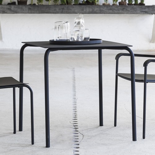 Mesa de agosto negra Serax