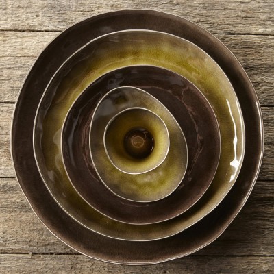 Plate Pure oval M brown Serax 2