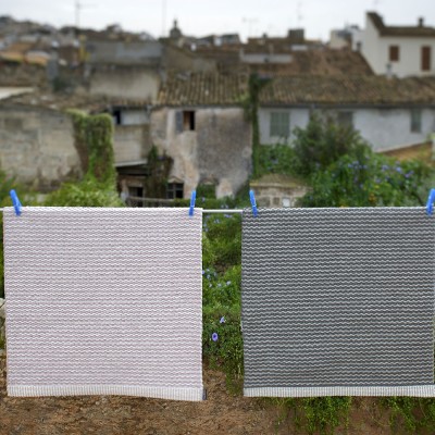 Mono antraciet tapijt Pappelina 2