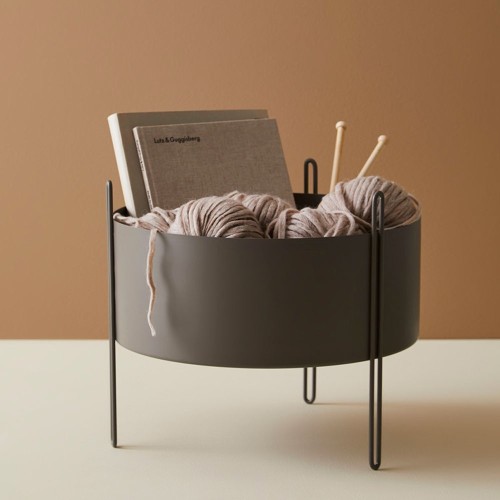 Pidestall bloempot taupe M Woud