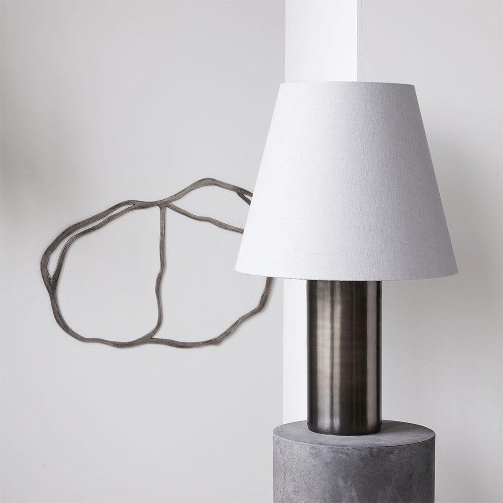 Antieke metalen Bakora tafellamp House Doctor