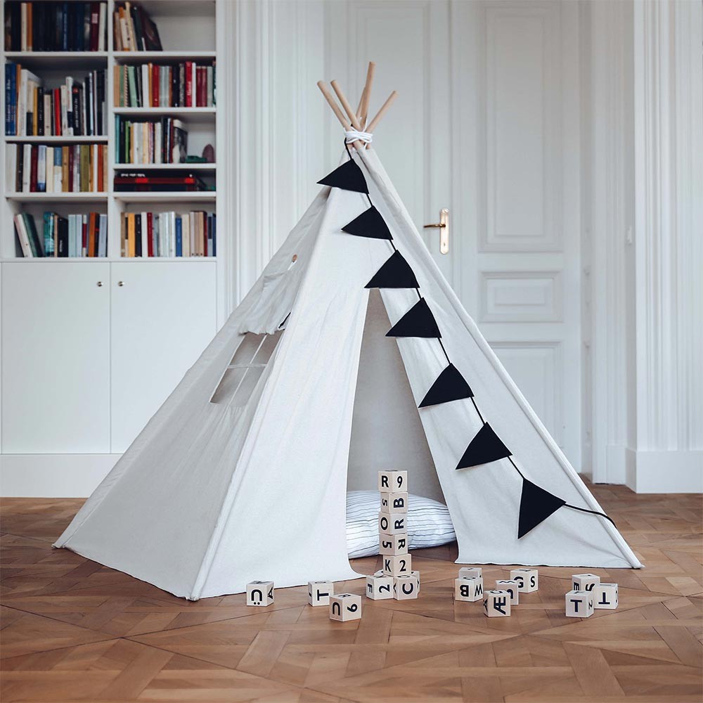 Play tent