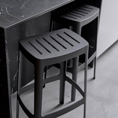 Cut bar chair high black 2