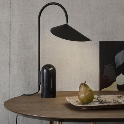 Arum Tischlampe schwarz Ferm Living