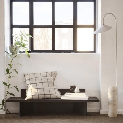 Banc oblique noir Ferm Living