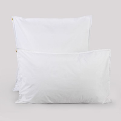 Pillowcase in plain white cotton percale
