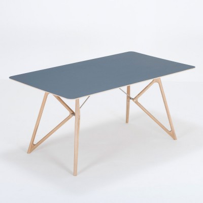 Mesa de roble Tink y tablero de linóleo azul ahumado Gazzda Gazzda