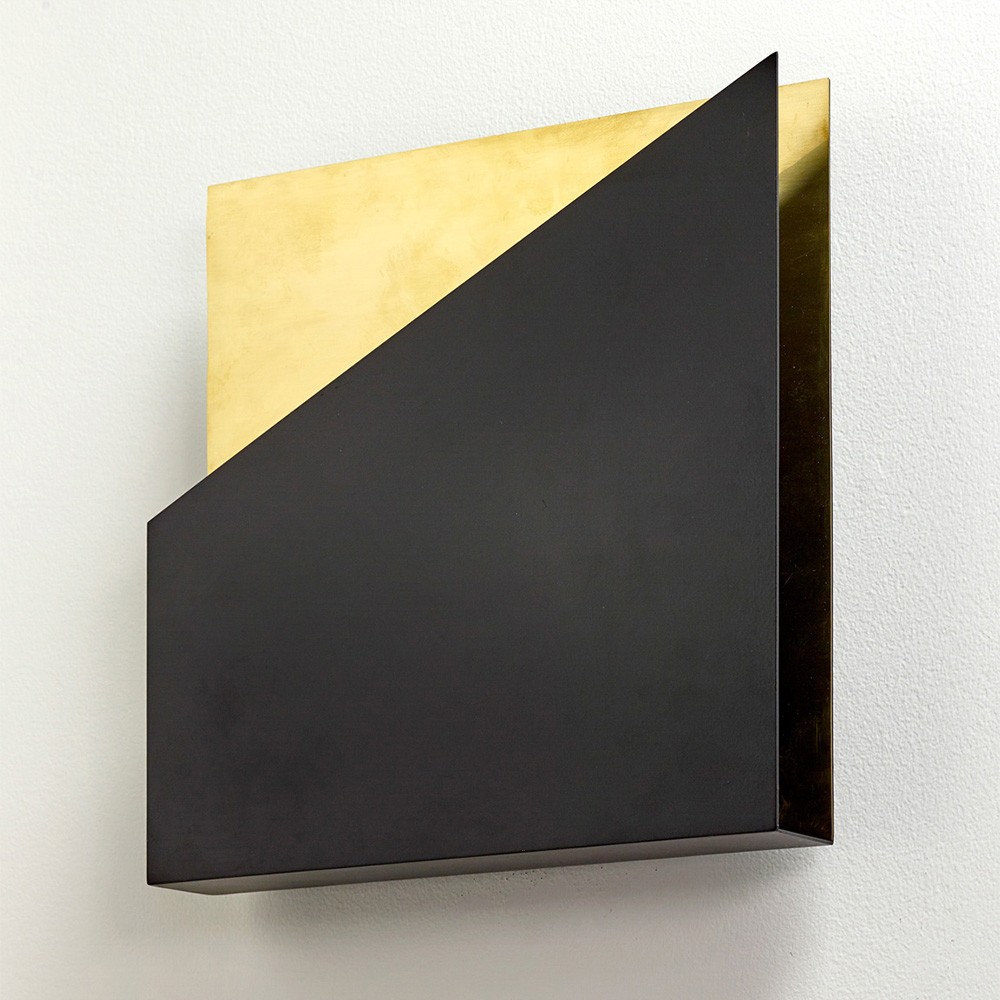 Essentiels black square wall light Serax