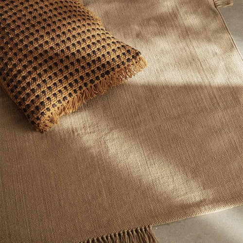 Dobladillo alfombra arena 250 x 160 cm Ferm Living