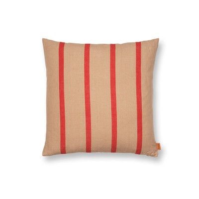 Groot camel & rood kussen Ferm Living 2