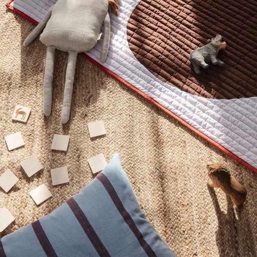 Großes Kissen in Blau und Burgund Ferm Living