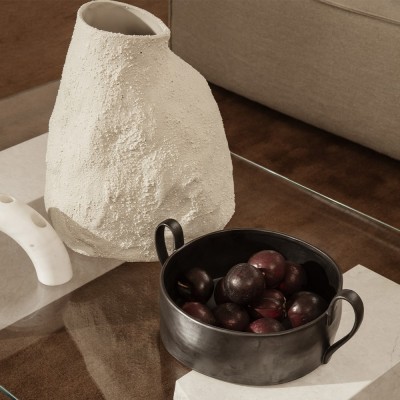 Vaso Vulca M bianco sporco Ferm Living 2