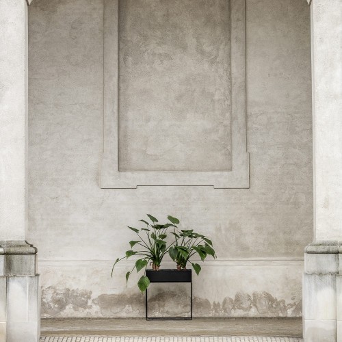 Black plant box Ferm Living