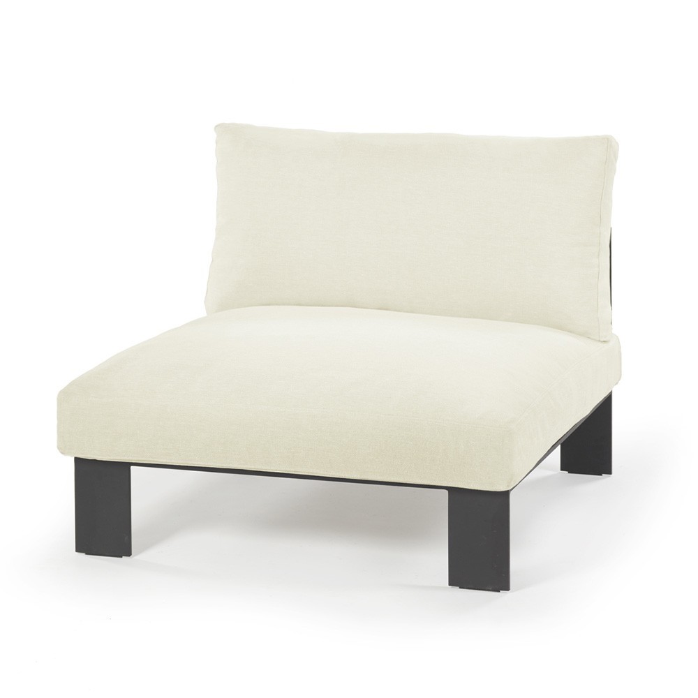Bea Mombaers witte binnenfauteuil Serax