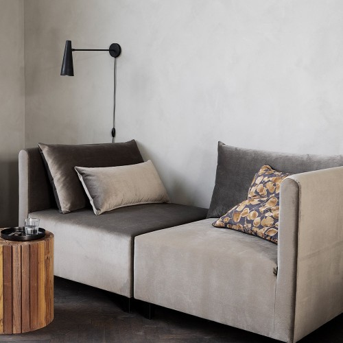 Nauwkeurige matzwarte wandlamp House Doctor