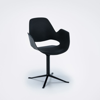 Silla Falk negra con reposabrazos y base columna Houe 2