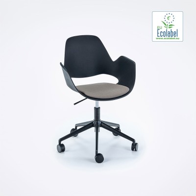 Chaise Falk rembourrée beige avec accoudoirs et piètement pivotant 5 branches à roulettes noir Houe 2