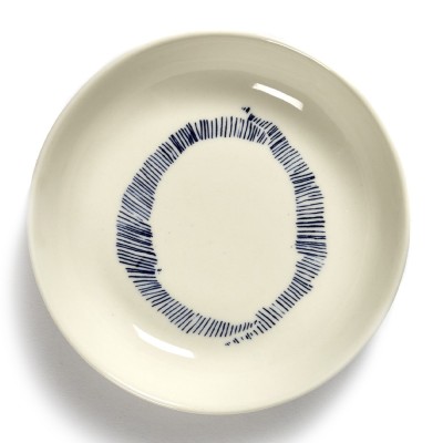 Plato Feast Ottolenghi blanco rayas azul oscuro S Serax