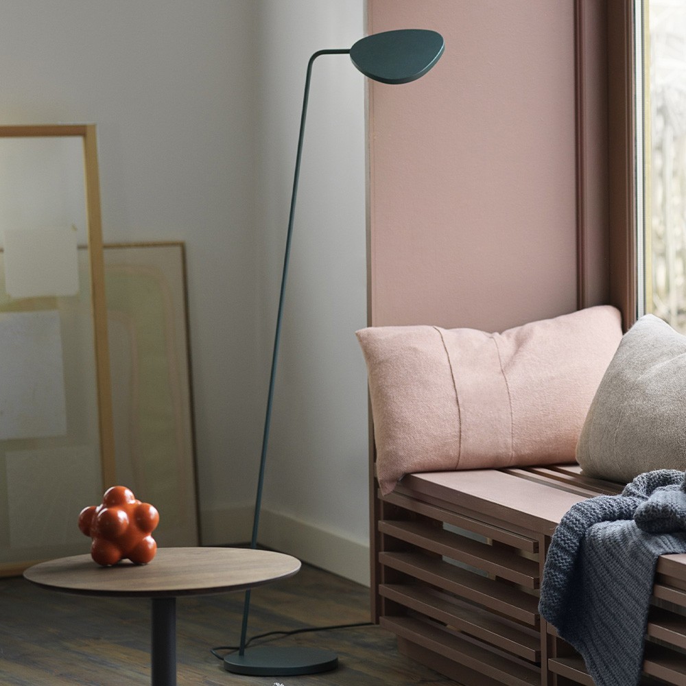 Leaf floor lamp dark green Muuto