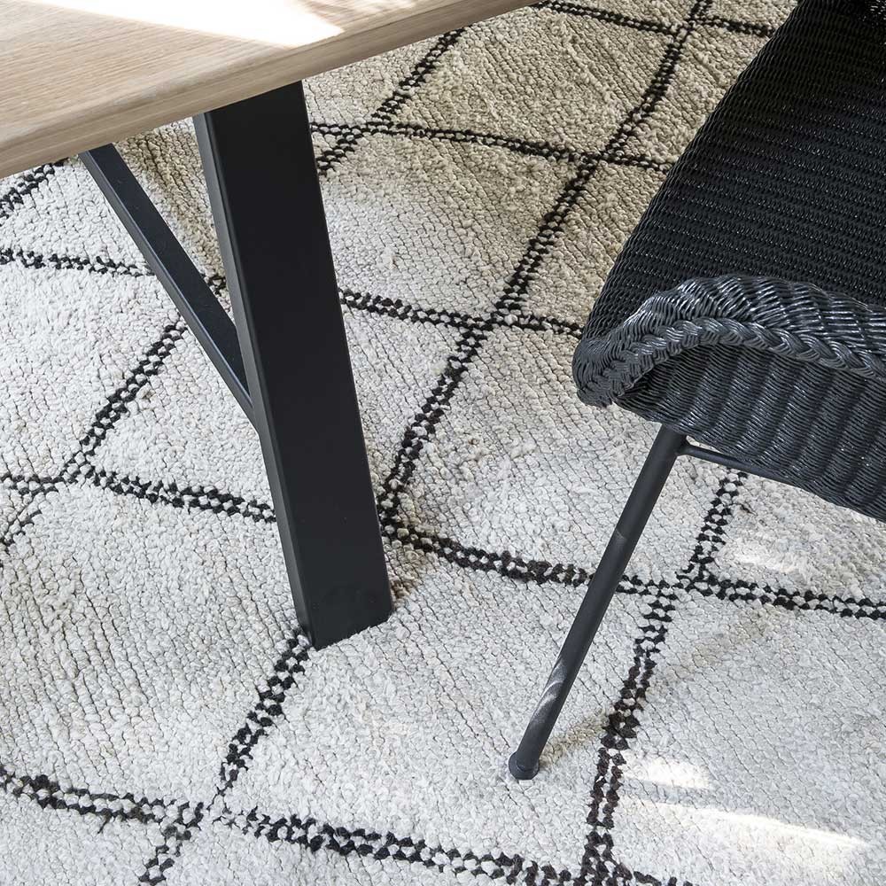 Avril HB dining chair steel A base Vincent Sheppard