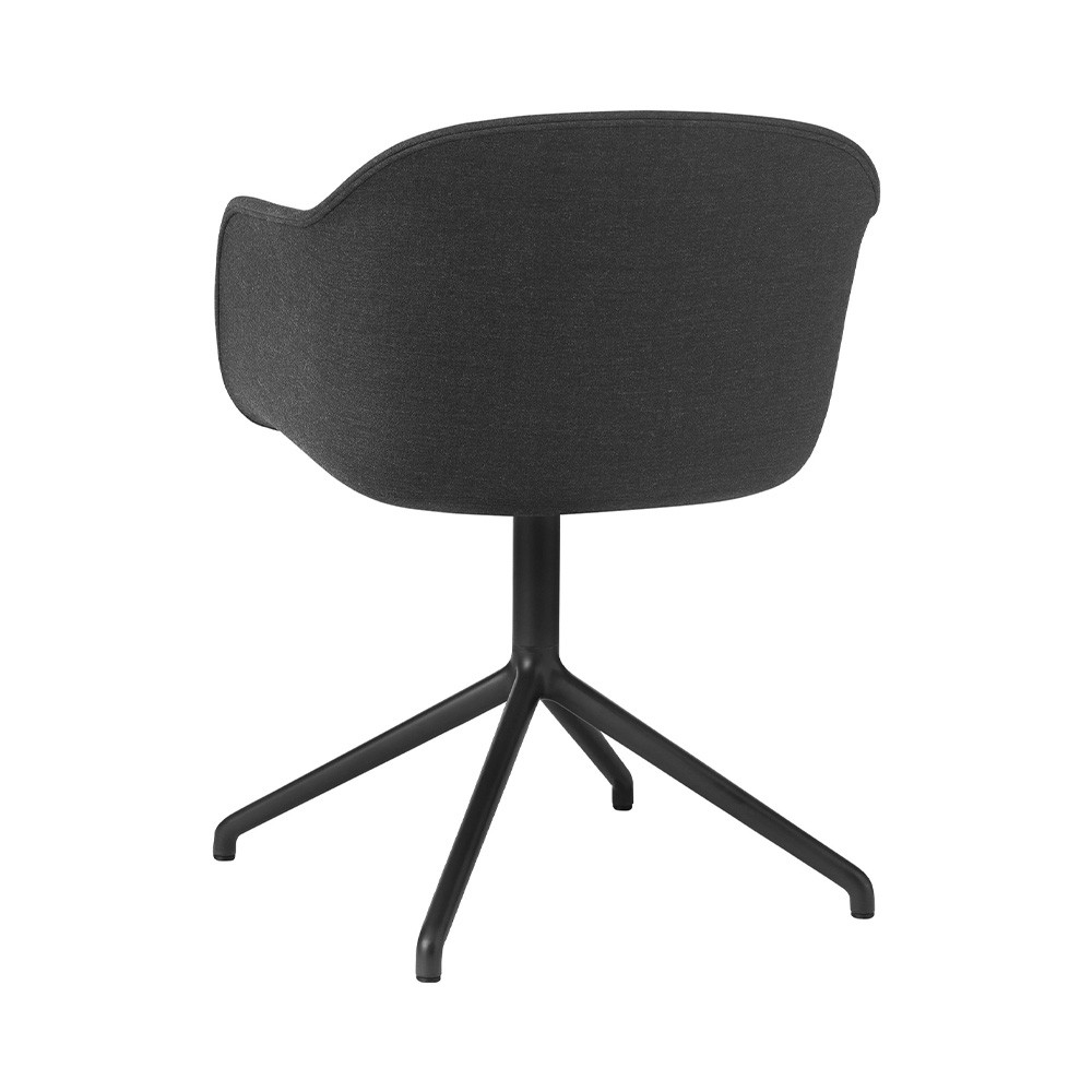 Silla con reposabrazos de fibra de tela negra Remix 183 y base