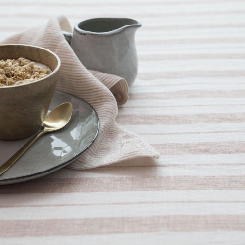 Nappe en lin lavé glaise et lait larges rayures Gabrielle Paris