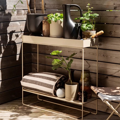 Caja para plantas Dos niveles gris claro Ferm Living