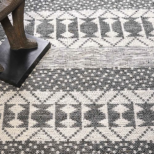 Tappeto in avorio e carbone dello Zambesi The Rug Republic