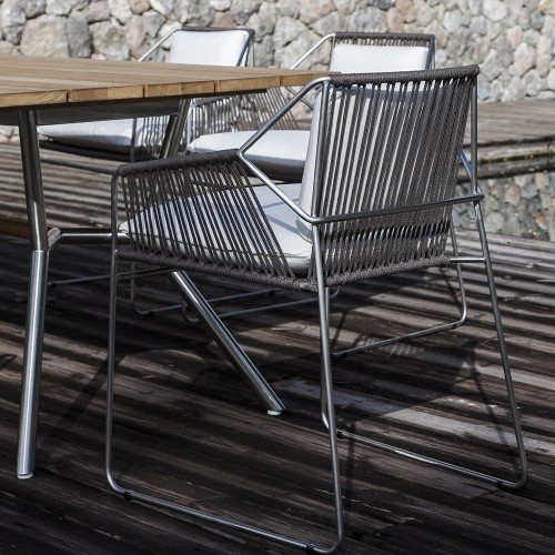 Sedia Sandur interamente intrecciata Oasiq